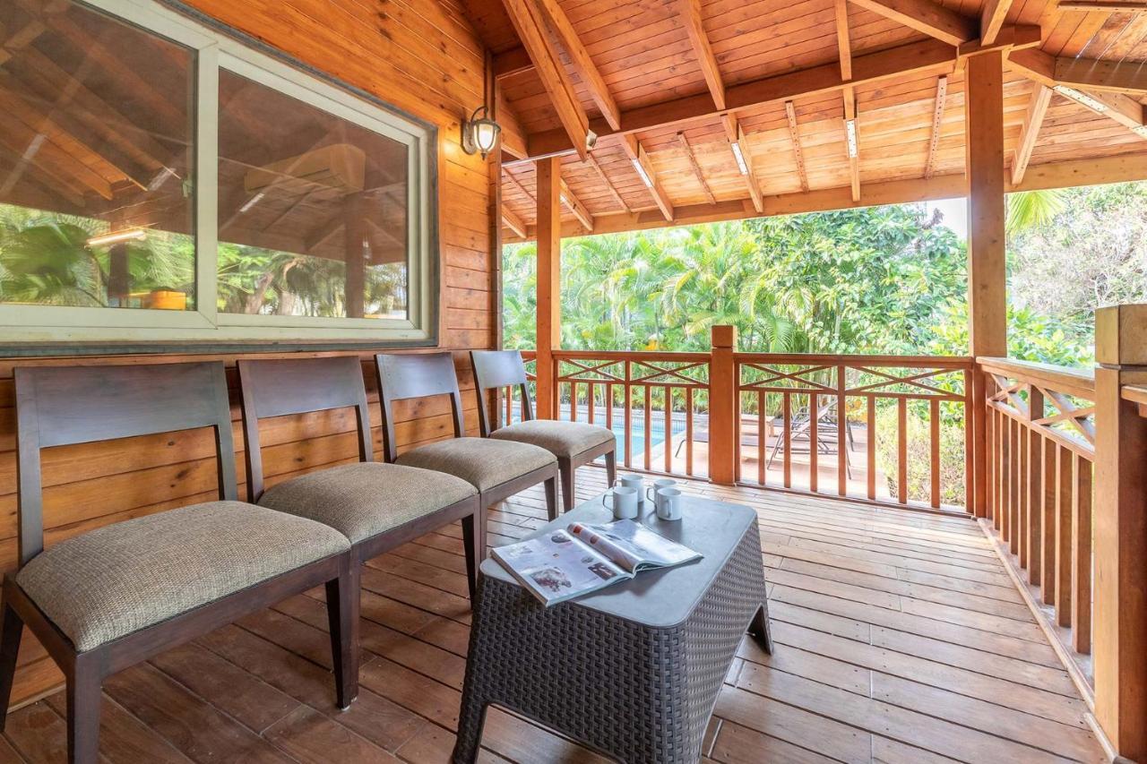 Nature'S Abode - The Wooden Villa At Morjim By Stayvista Exteriör bild